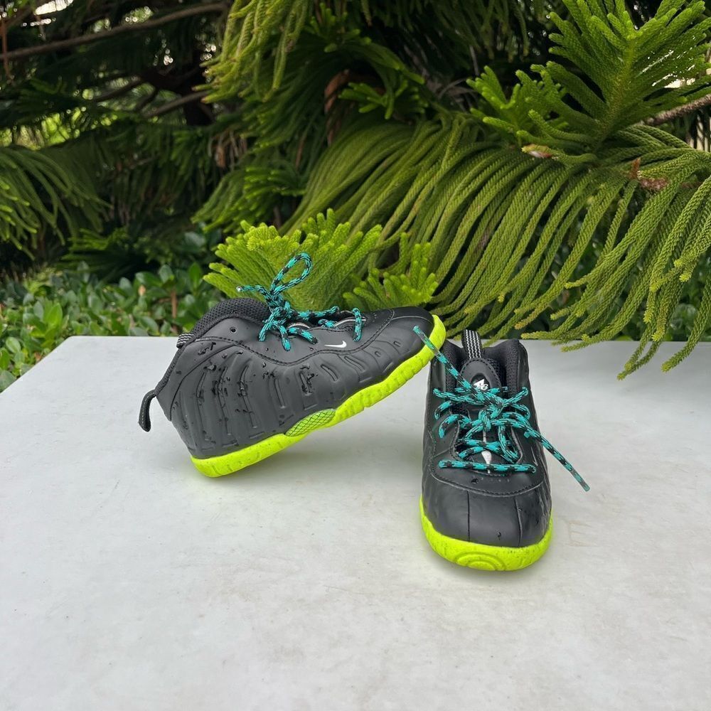 Nike Air Foamposites Shoes Toddler Size: 9C